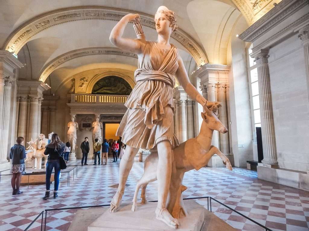 14 Most Famous Sculptures in the Louvre Museum World by Isa